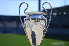 英超夏季转会风云：曼联中场离队，热刺瞄准曼城双星，阿森纳追逐中卫巨头